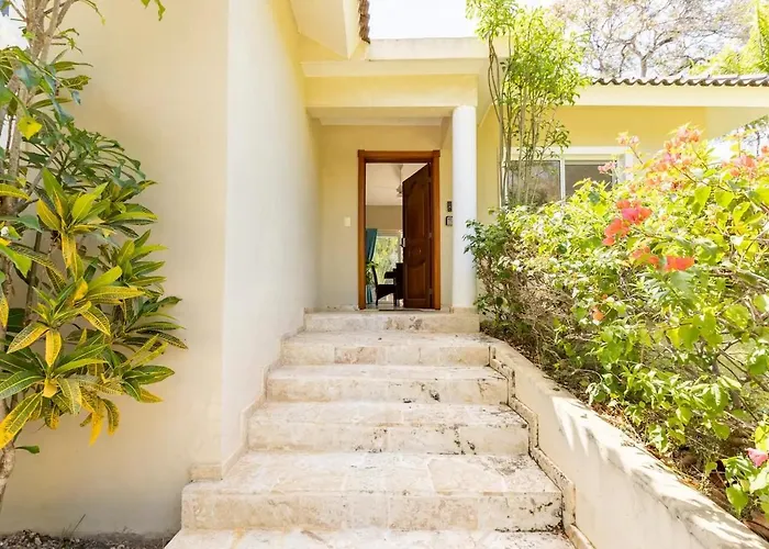 2 Bed 2 Bath Villa With Jacuzzi, High Speed Wi-Fi